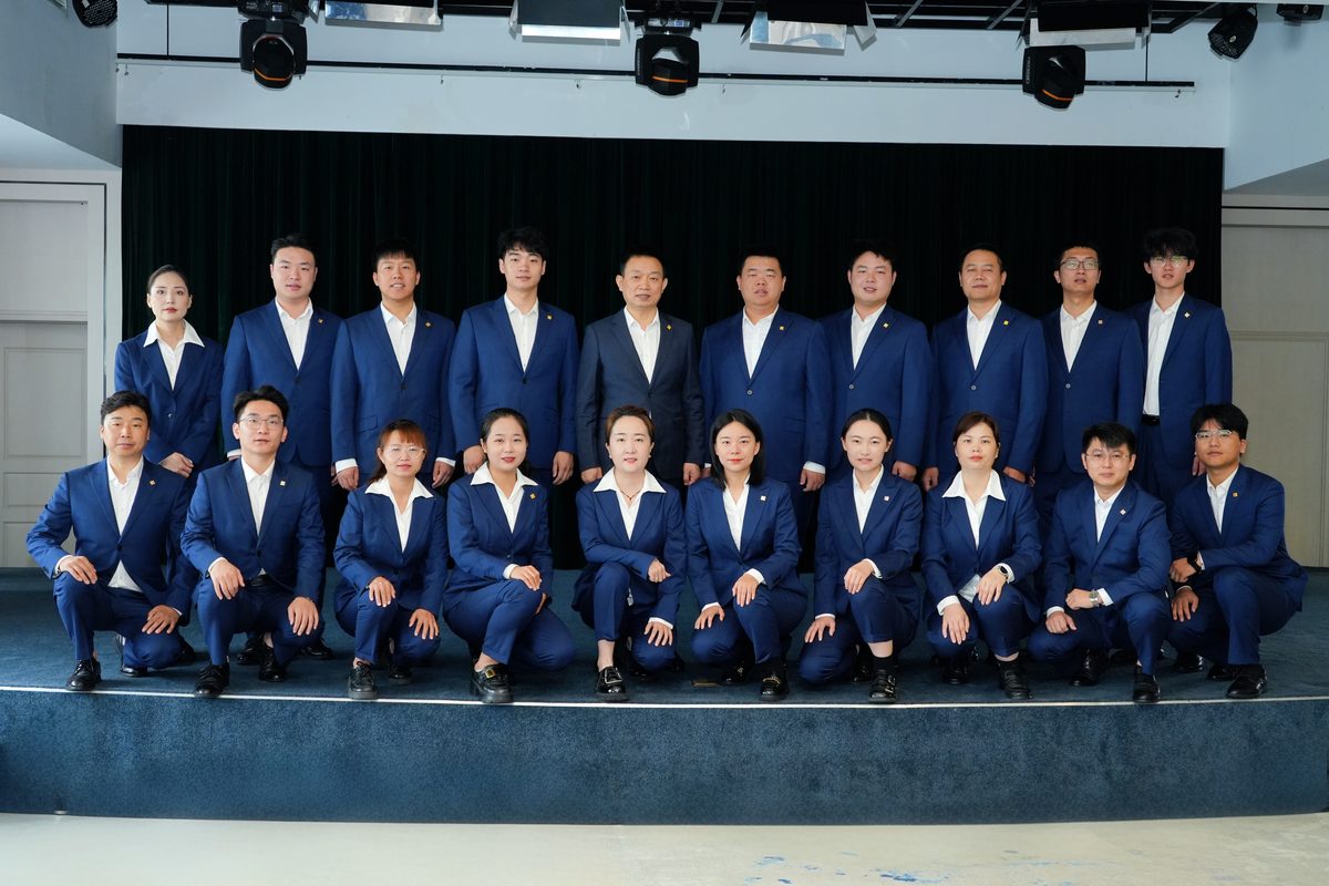 稻百年团队合影（许昌）