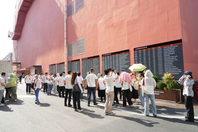 卖场现场 · 讲师随行答疑